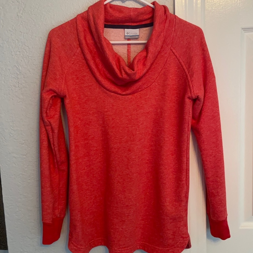 Columbia long sleeve sweater.